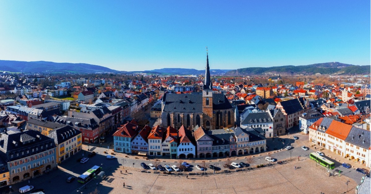 Saalfeld entscheidet sich für Lichtgeschwindigkeit Deutsche