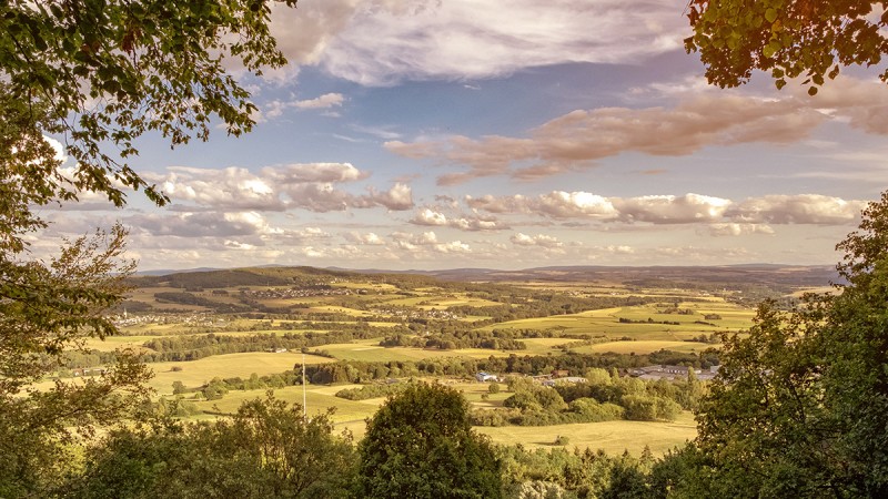 Dornburg, Elbtal, Waldbrunn entscheiden sich für Lichtgeschwindigkeit:  Deutsche GigaNetz GmbH plant Glasfasernetz