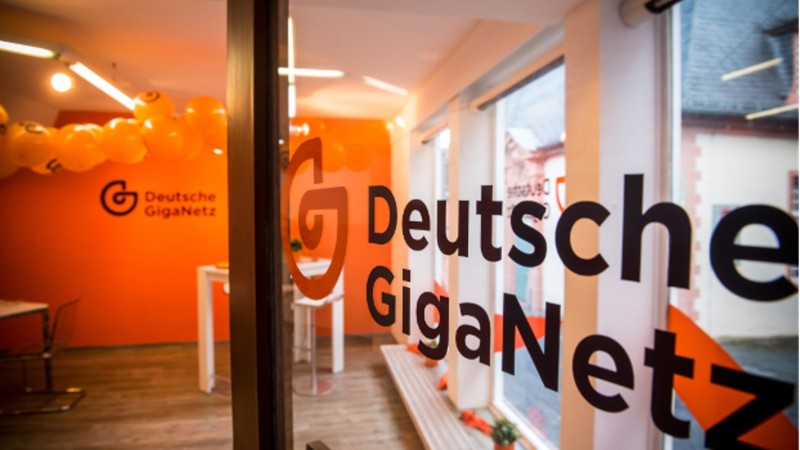 Willkommen bei der Deutschen GigaNetz: Eröffnung des ersten Glasfaser-Shops in Böhl-Iggelheim