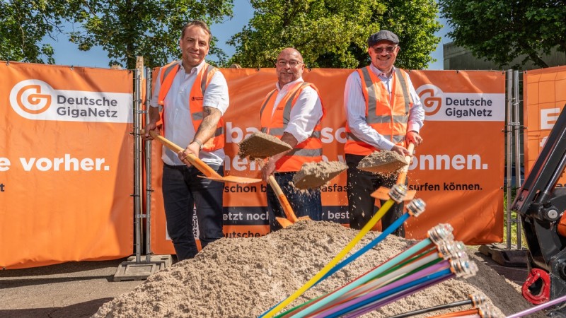 Spatenstich und Bauinfoabend in Hemsbach zum offiziellen Start des Glasfaserausbaus