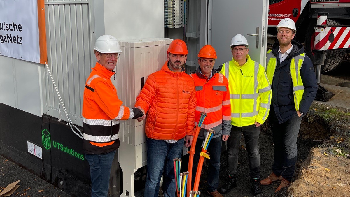 Nächster Meilenstein in Voerde: Deutsche GigaNetz stellt Glasfaserhauptverteiler