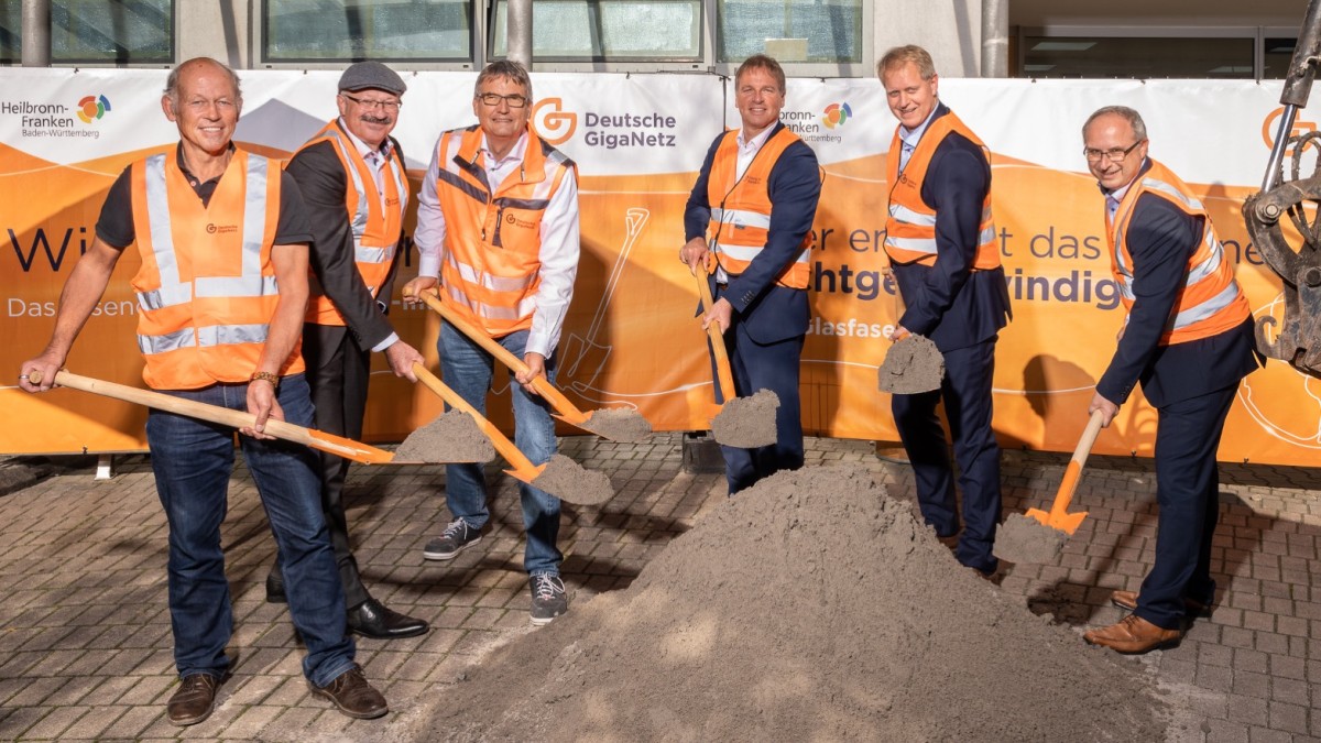 Spatenstich in Bad Friedrichshall: Nachhaltiges Glasfaser-Internet wird Realität.