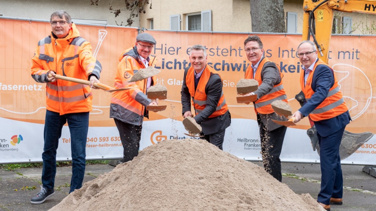 Beginn der Glasfaser-Bauarbeiten: 2023 kann in  Nordheim in Lichtgeschwindigkeit gesurft werden.