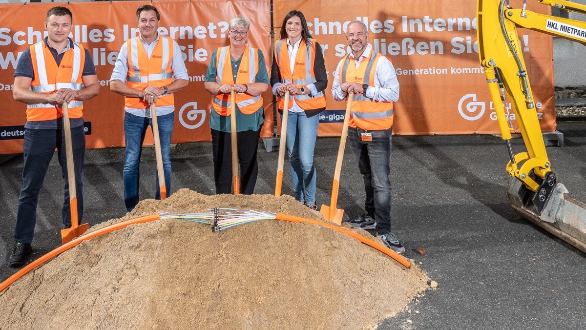 Spatenstich für Gigabit-Zukunft in Weinbach 