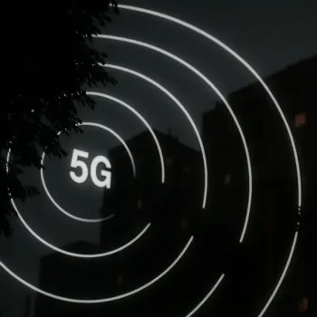 Abstraktes 5G-Symbol auf dunklem Hintergrund.